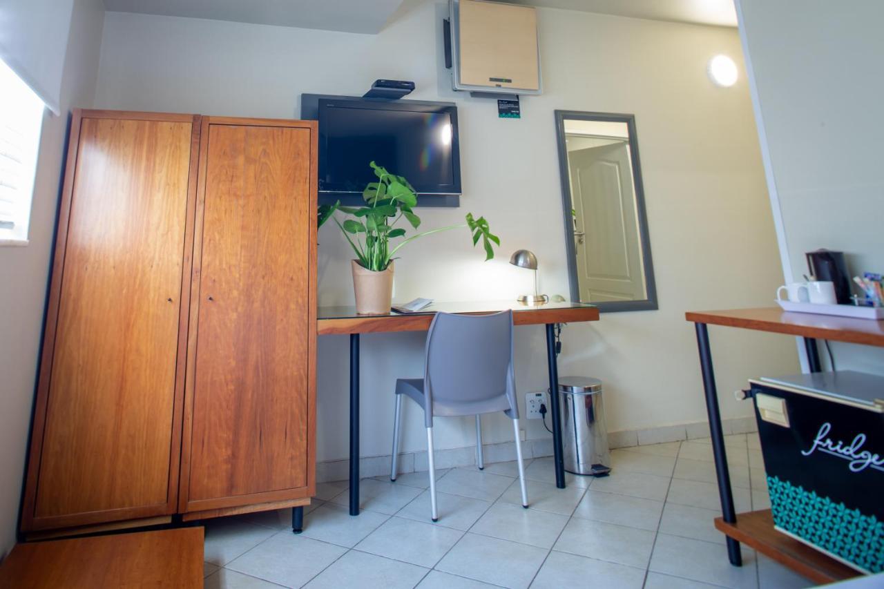 Villa San Giovanni Accommodation Pretoria Bagian luar foto